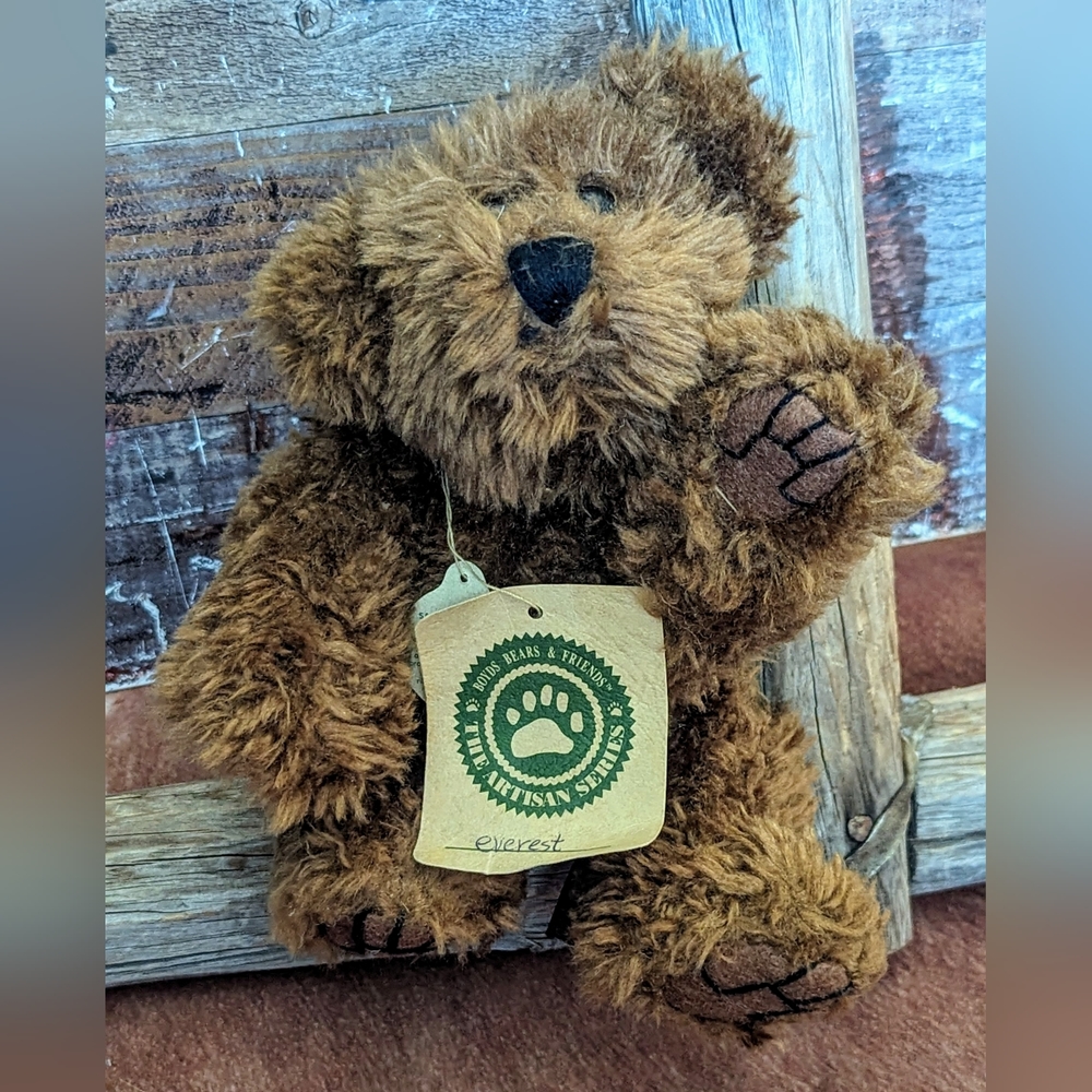 Vintage Boyds Bear "Everest" Plush Teddy Bear W Studded Collar